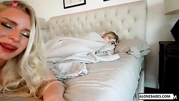 Stiefmutter Talula Maes fickt dich mit POV Deepthroat & Creampie