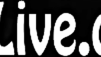 Maggie Green blonde aux gros seins se masturbe