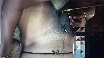 Femme tamoule enculée maison par son beau-frère avec gorge profonde