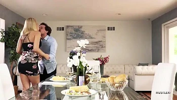 Zoey Monroe Fucked Hard: Blowjob, Doggy & Cowgirl