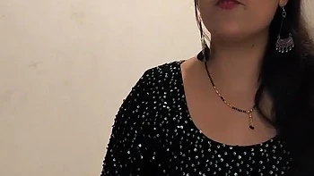 Poojas total verrückt nach Schwanz in indischer Amateur-MILF