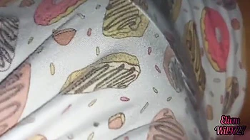 Meia-irmã desi exibe sua buceta peluda