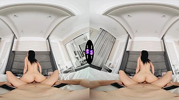 Brunette Jasmine Jayne rides cock cowgirl and reverse