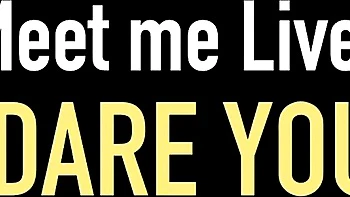 Джулия Энн дрочит с большими силиконовыми сиськами