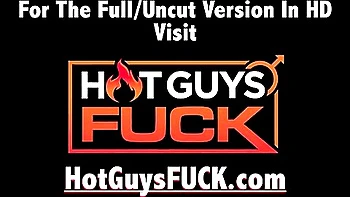 Blonde geek se fait baiser par derrière