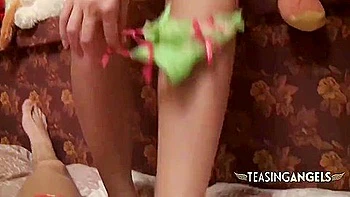 Casal chupa pau e engole antes de foder quente