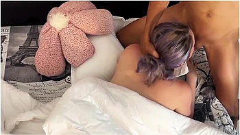 Глубокий минет пока муж на работе, часть 1