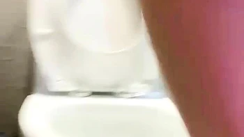 Super Hot Asian Teen Masturbates on Webcam