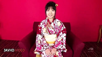 Blonde Japanese Milf Chiharu Gives Expert BJ