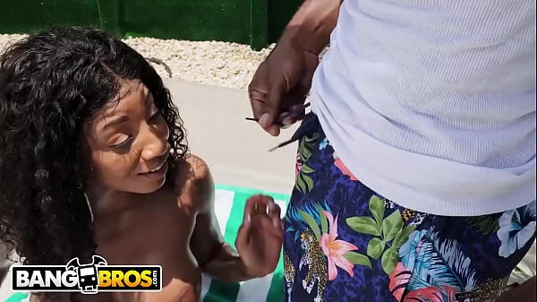 BANGBROS - Busty Black Ebony Babe Steptember Reign Slangin' That Backyard Pussy, Makes Us All Smile When Twighlight Cums