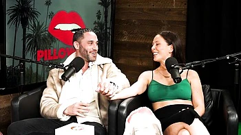 Cherie Deville and Damon Dice's hot big-tits threesome