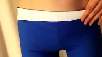 Petite babe fingers tight pussy in leggings