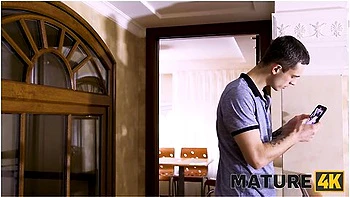 Willy Regal In Stepson Has To Give Sexual Pleasure To The Mature Beautys Bush